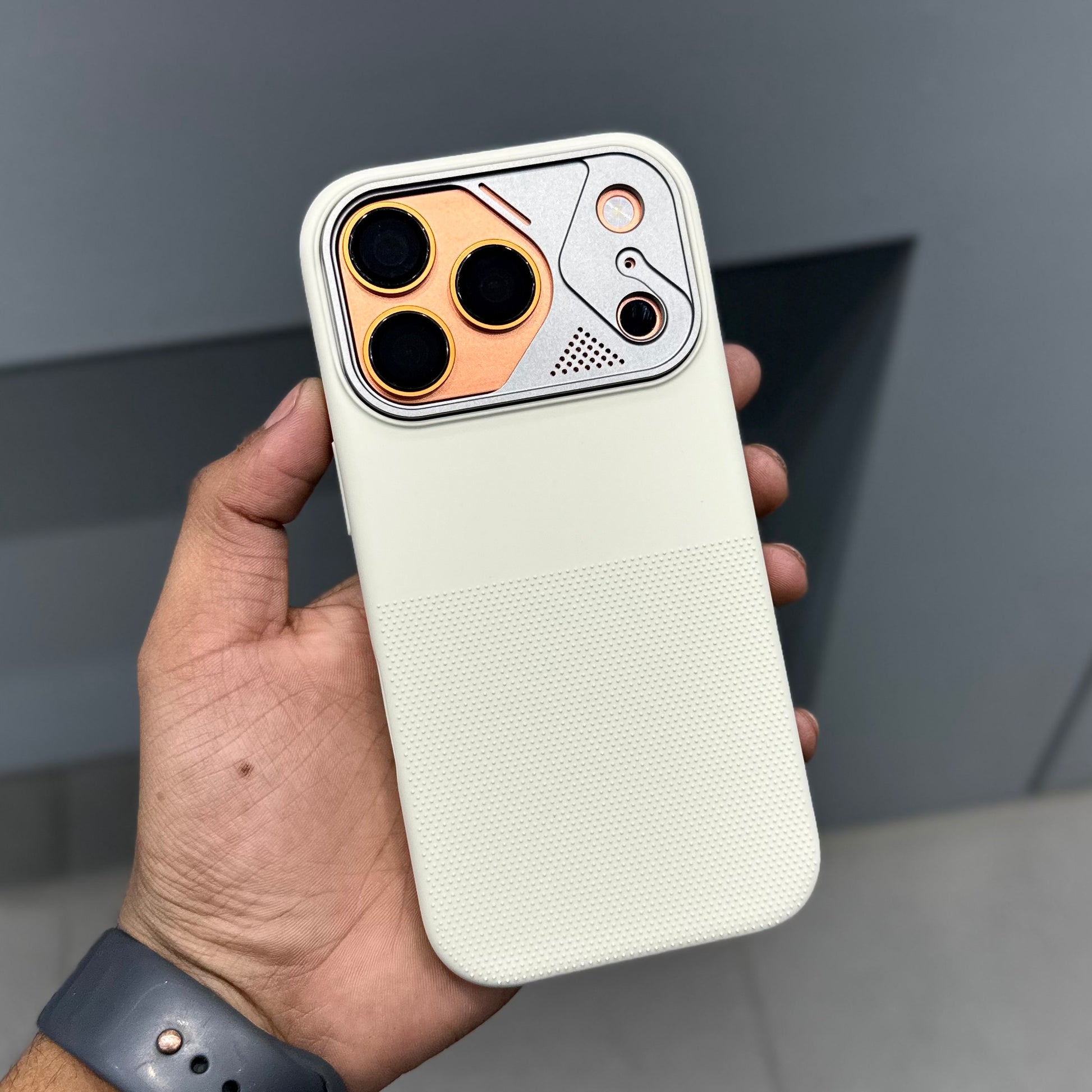 CMAQ Iron Edge Magsafe Silicone Case